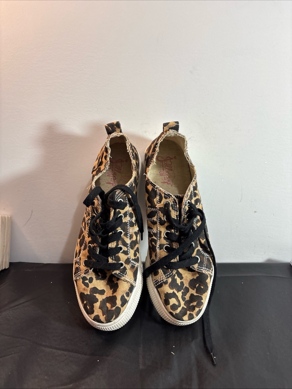 Jelly pop Women’s Leopard Print Casual Sneakers - Black & Tan 9/13